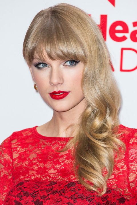 54bbfb1f6d516_-_hbz-taylor-swift-hair-2012-3