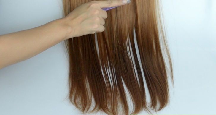 aid586980-728px-care-for-clip-in-hair-extensions-step-1-version-3