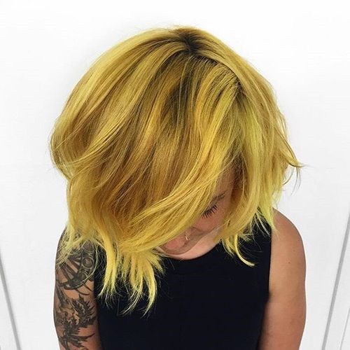 11-short-layered-golden-blonde-hairstyle