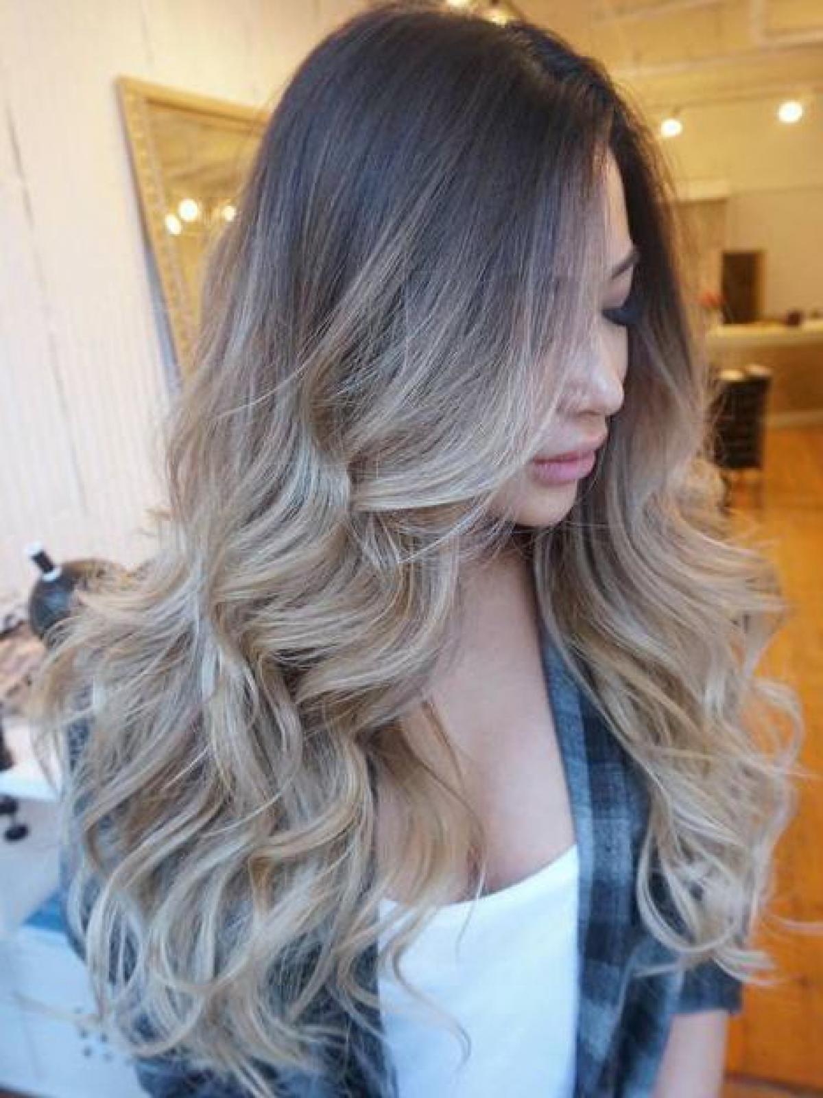 Ash Blonde Ombre Long Wavy Full Lace Human Hair Wig Flw009