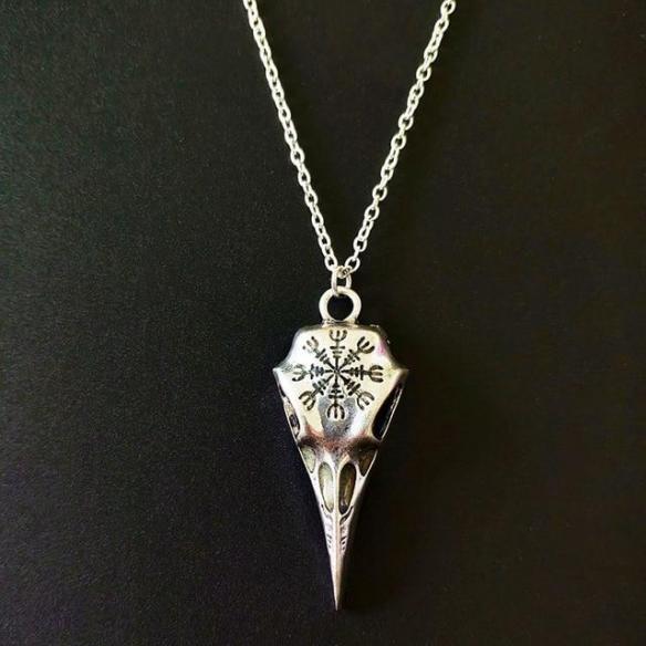 Glow in the Dark Crow Head Incantation Necklace A020