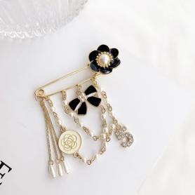 JK LOLITA BROOCH~CAMELLIA BOW~LA055