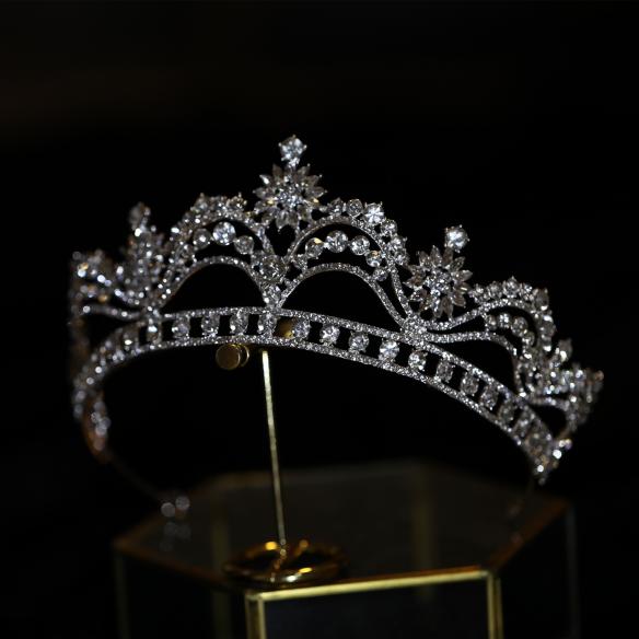 Silver Vintage Crown AC142