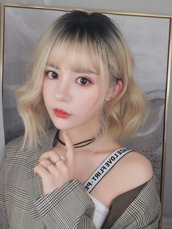 2019 NEW BLACK TO BLONDE BOB WAVY SYNTHETIC WEFTED CAP WIG LG048