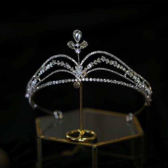 Silver Vintage Crown AC143