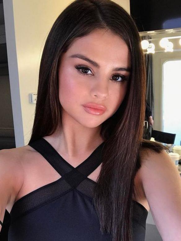 Celebrity Sleek Straight Full Lace Human Hair Wig FLW012