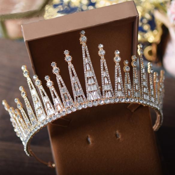 GOLD BRIDAL CROWN AC074