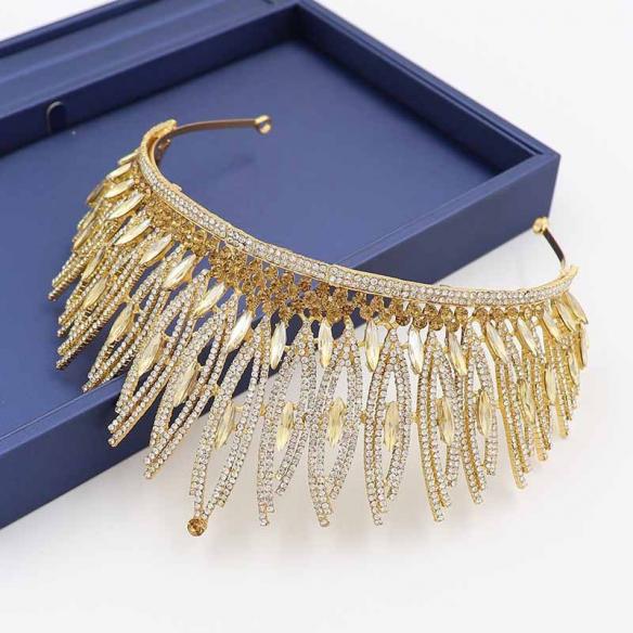 EXQUISITE BRIDAL CROWN AC067