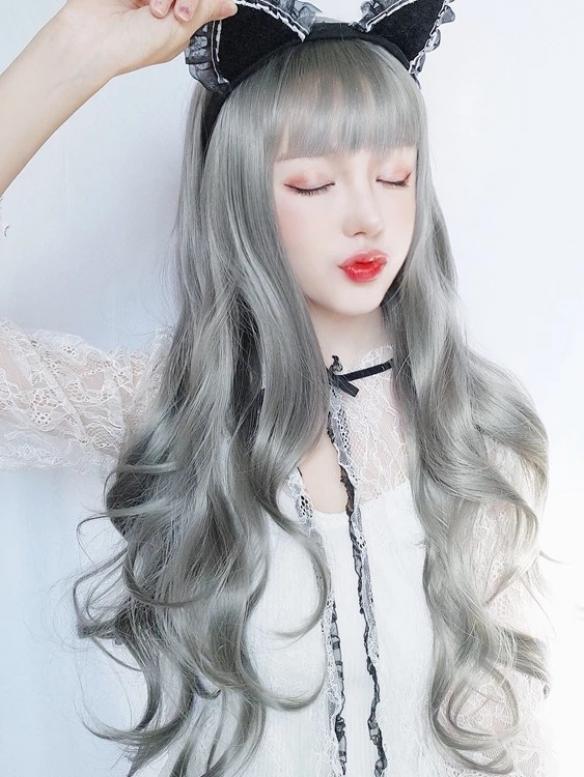 GRAY LONG WAVY SYNTHETIC WEFTED CAP WIG LG149